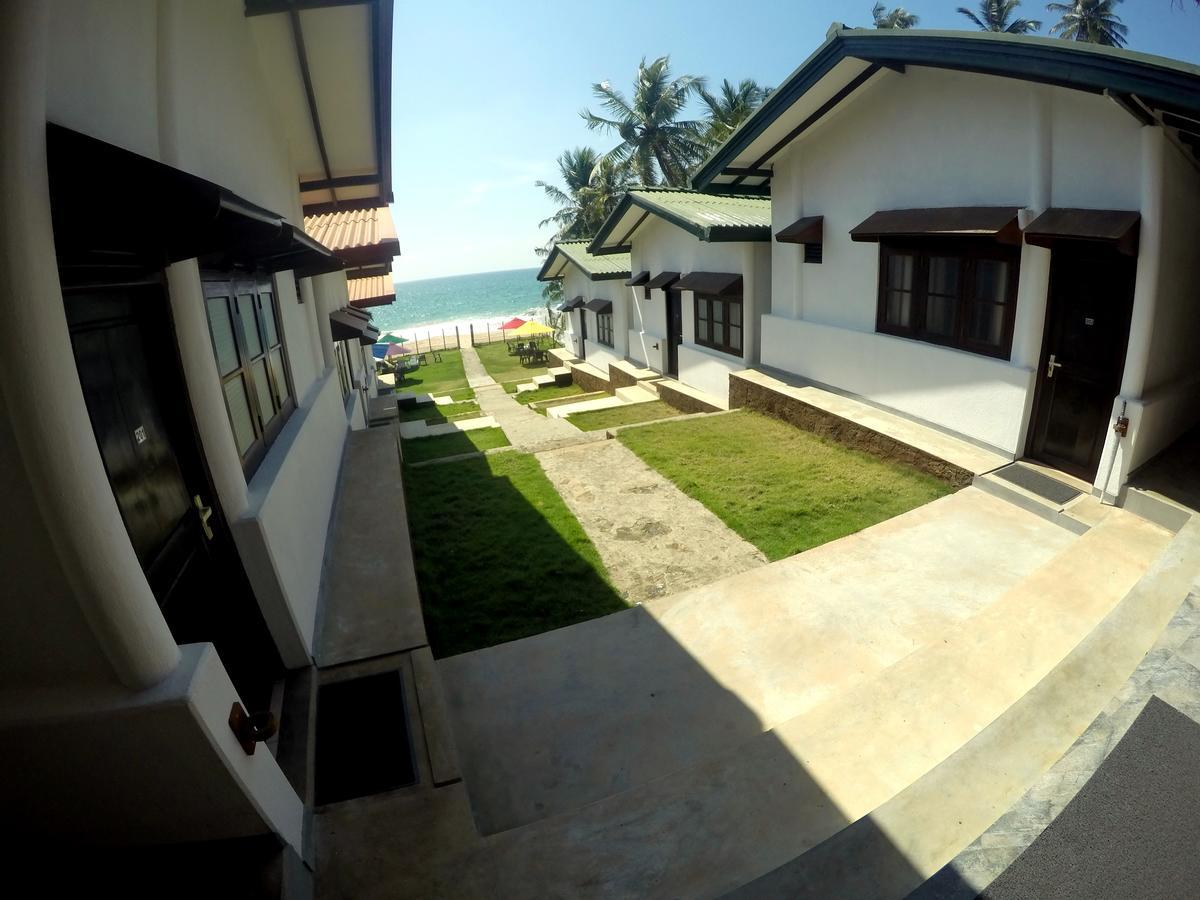 Ramon Beach Resort Амбалангода Экстерьер фото